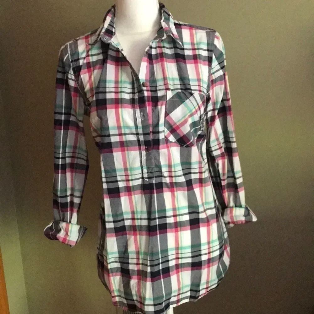 Summer Plaid Button Down!